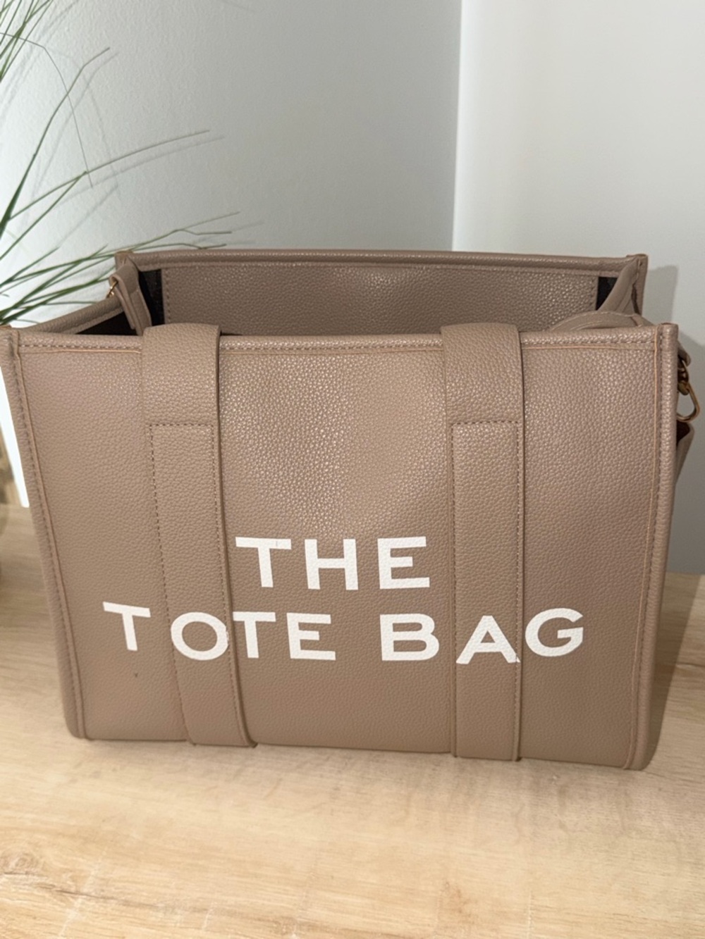The Tote Bag Beige Logo Tote